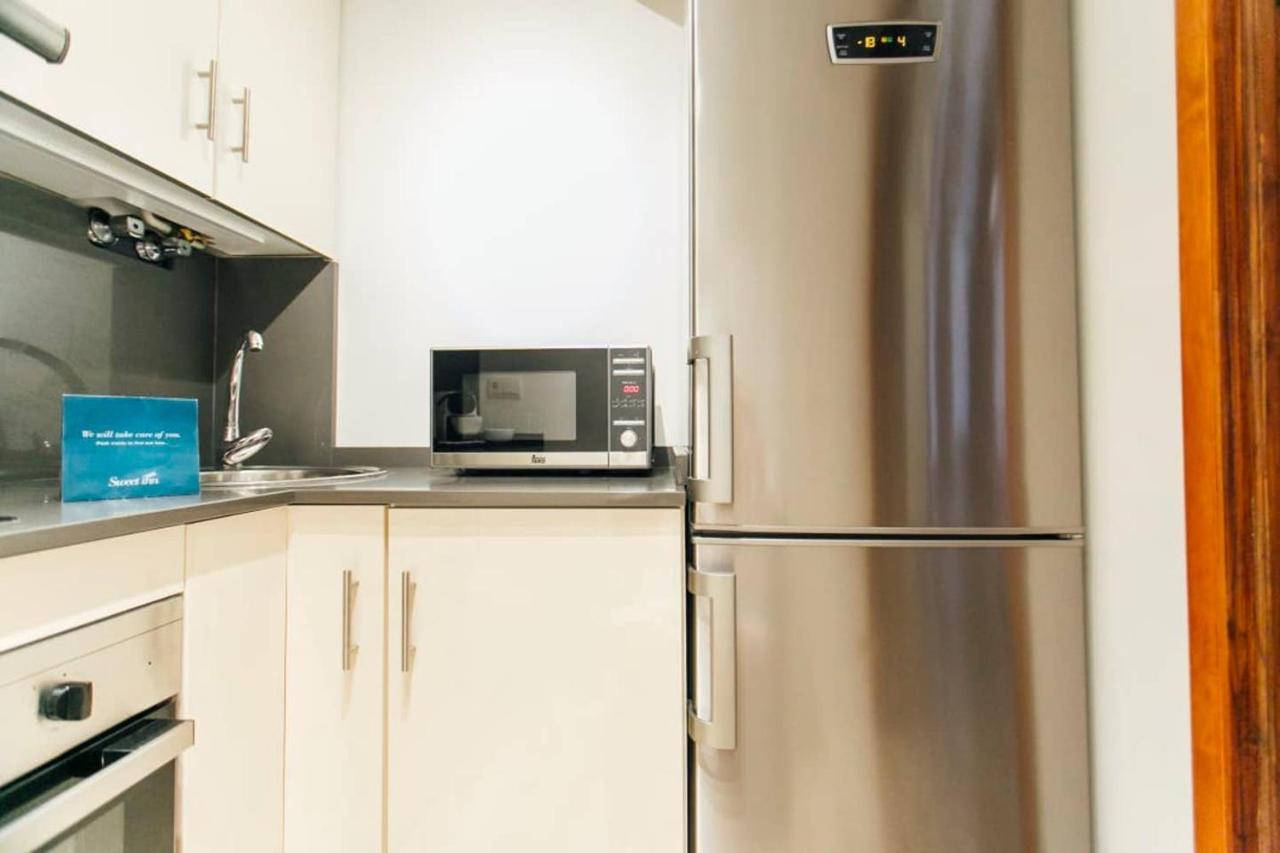 New With Height- 2Bd 1Bth- Pajaritos Apartment Seville Luaran gambar