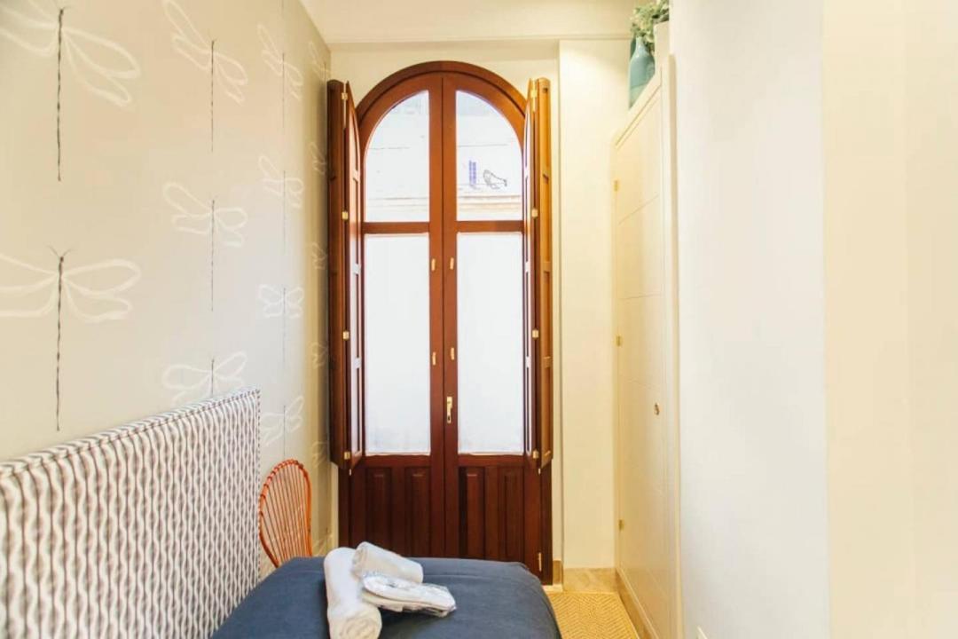 New With Height- 2Bd 1Bth- Pajaritos Apartment Seville Luaran gambar